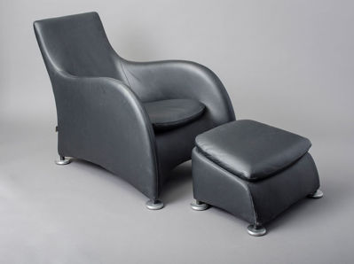 Picture of Loge Chair and Ottoman