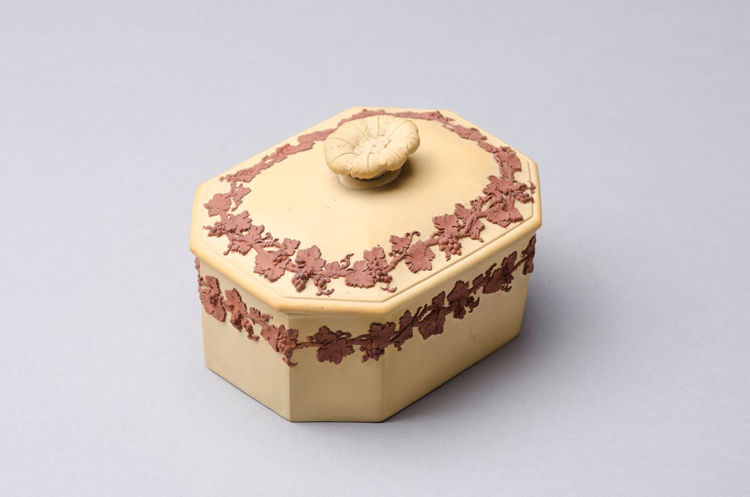 Picture of Octagonal Box Caneware