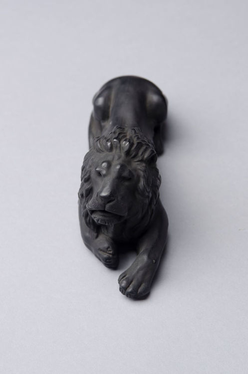 Picture of Lion in Black Basalt