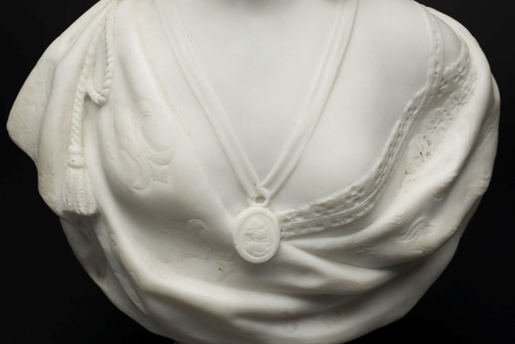 Picture of Bisque Bust of Elegant Woman