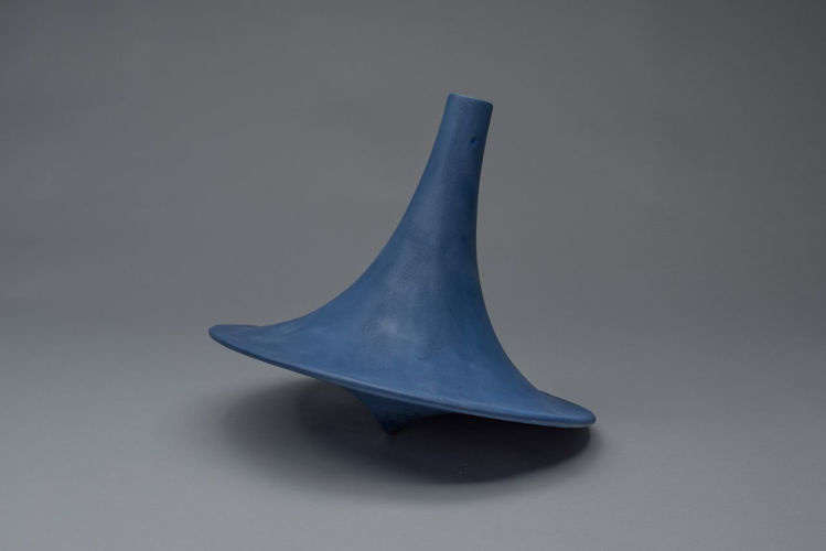 Picture of Wobble Curved Vase
