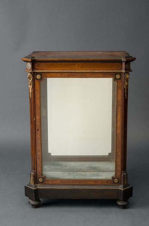 Picture of Victorian Vitrine