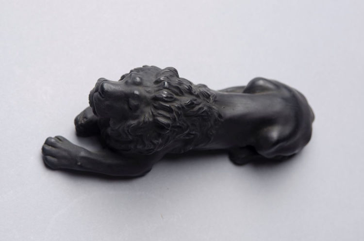 Picture of Lion in Black Basalt