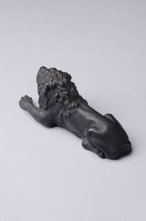 Picture of Lion in Black Basalt