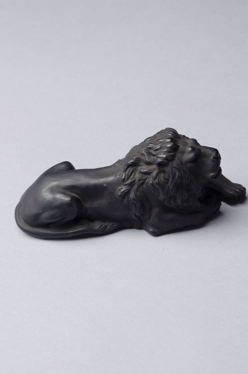 Picture of Lion in Black Basalt