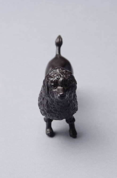 Picture of Poodle in Black Basalt