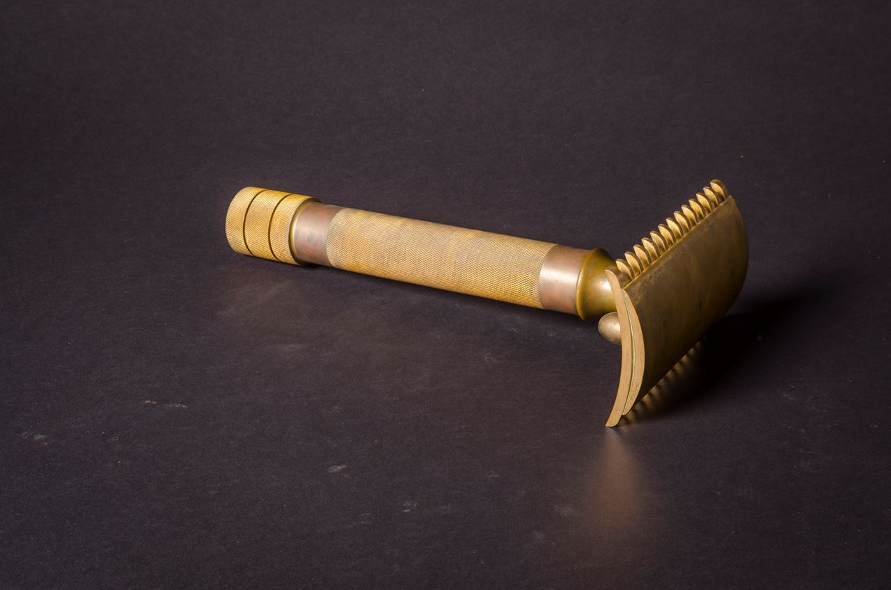 Monumental Window Display Safety Razor | Hieronymus Objects