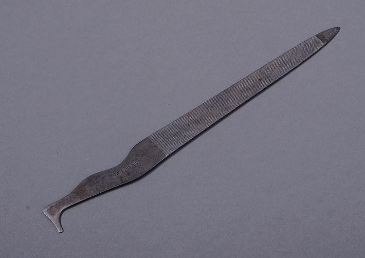 Picture of Leg Handled Metal Nail File