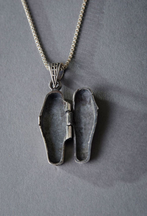 Picture of Sarcophagus Pendant with Mummy Necklace