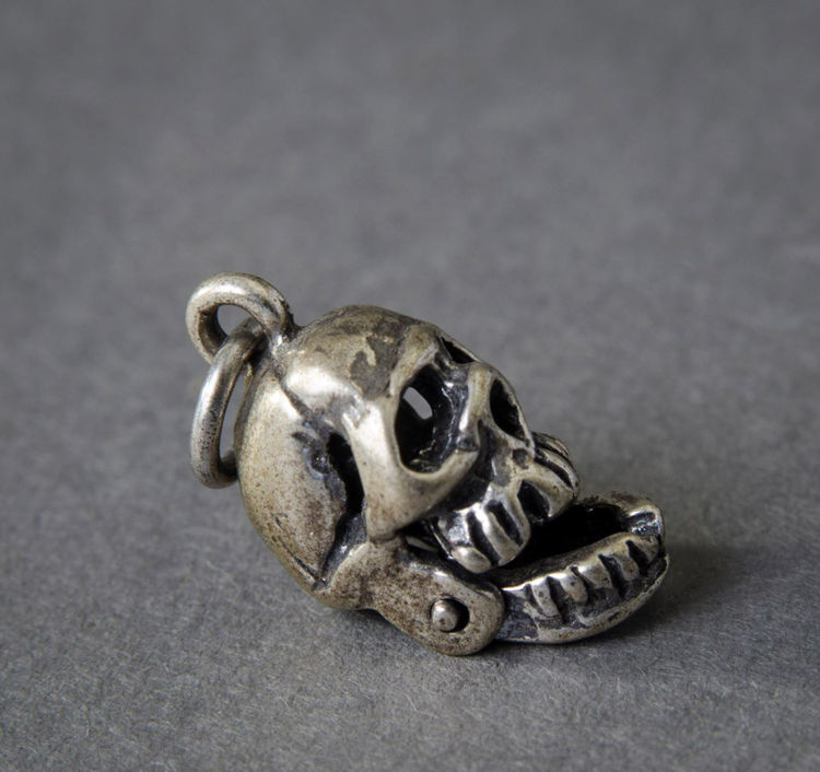 Picture of Skull Charm