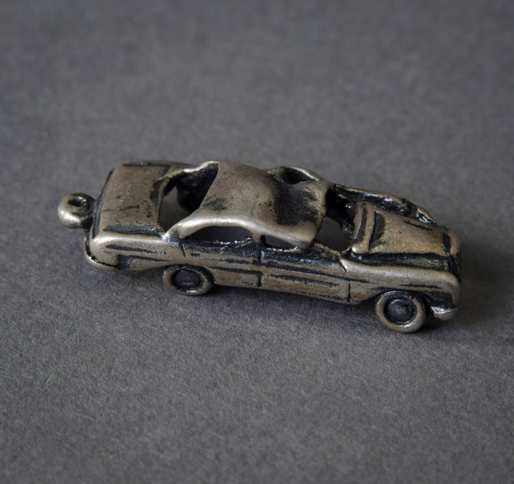 Picture of Wrecked Car Charm