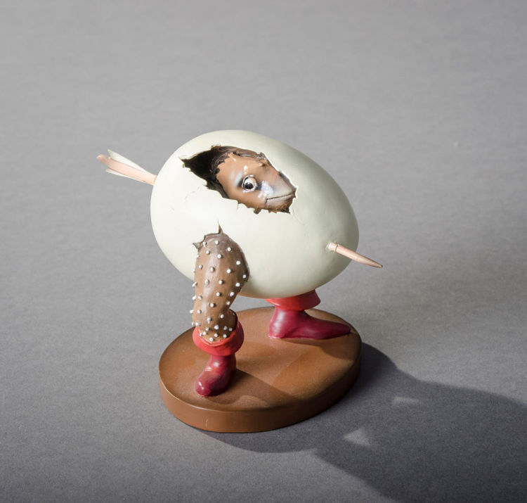 Picture of Egg Monster Bird Creature Statue