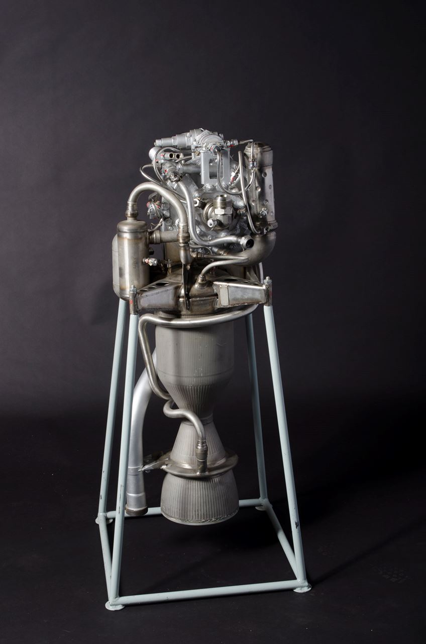 Soviet Rocket Engine | Hieronymus Objects