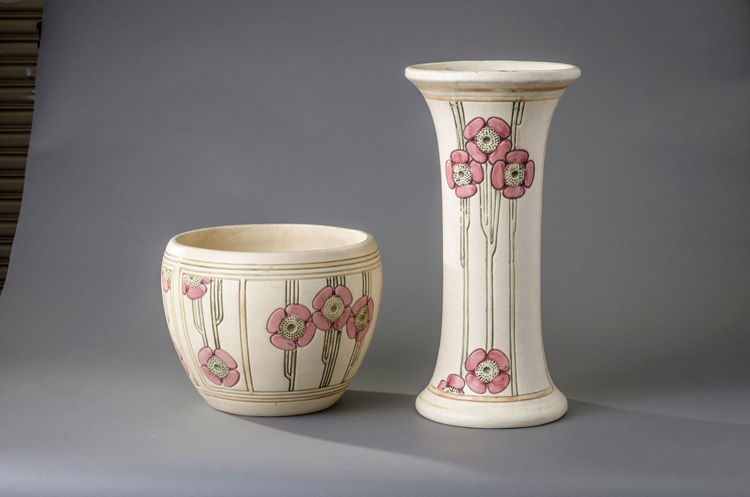 Picture of Flemish Jardiniere and Pedestal