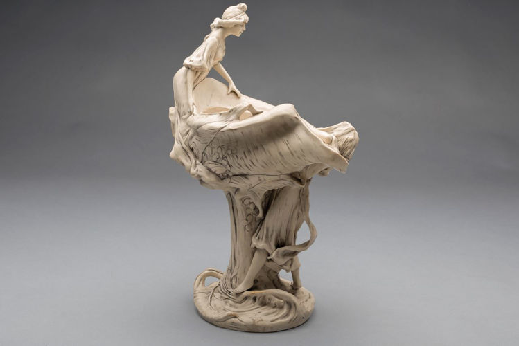 Picture of Porcelain Statue