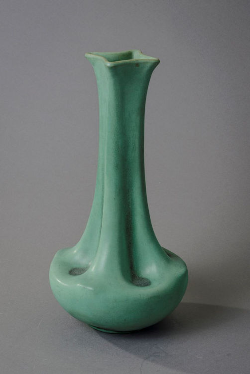 Picture of Bulbous Lobed Vase