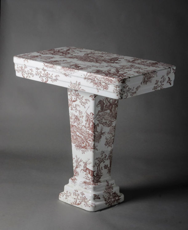 Picture of Porcelain Pedestal Table
