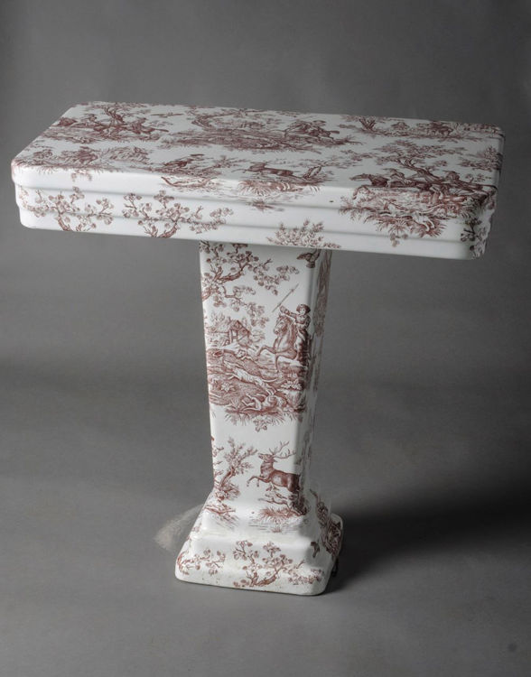 Picture of Porcelain Pedestal Table