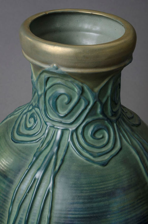 Picture of Large Green Vase