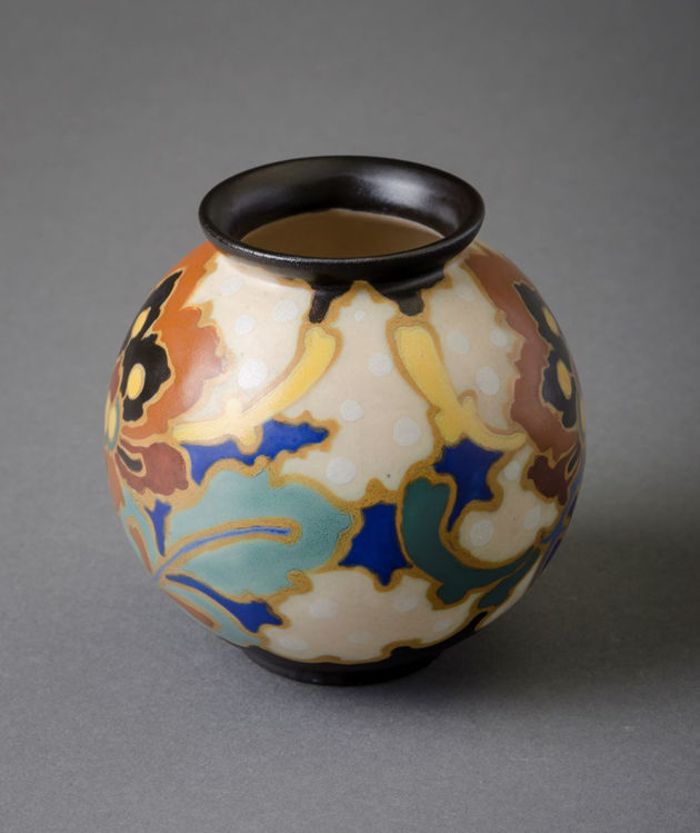 Picture of Small Regina Vase