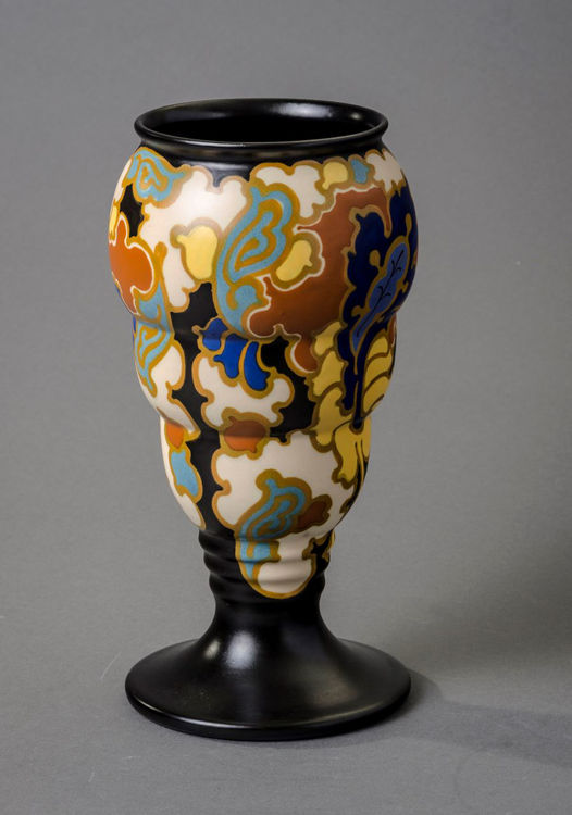 Picture of Medium Regina Vase