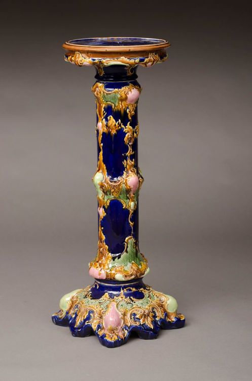 Picture of Majolica Pedestal