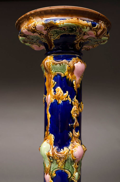 Picture of Majolica Pedestal