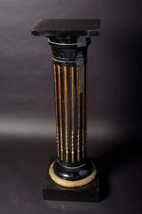 Picture of Wood Pedestal