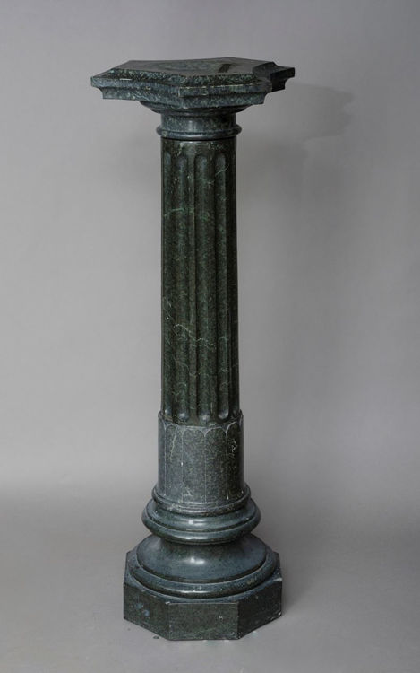 Picture of Dark Green Marbled Pedestal