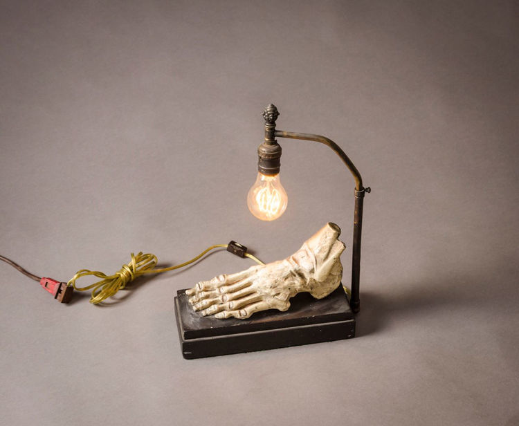 Picture of Lamp of Skeleton Foot