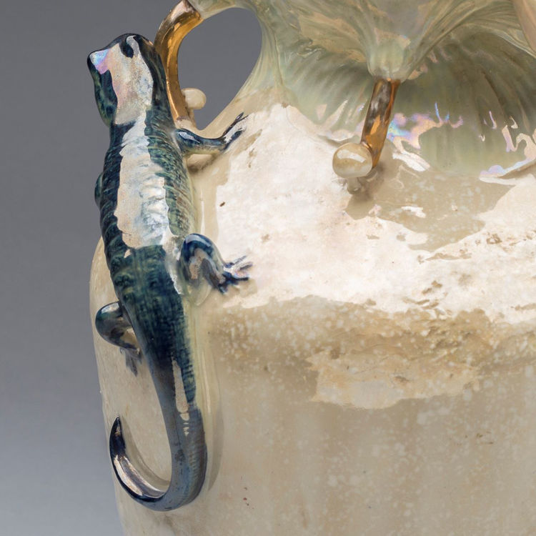 Picture of Amphora Ceramic Vase with Lizard