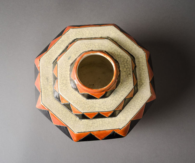 Picture of Octagonal Vessel