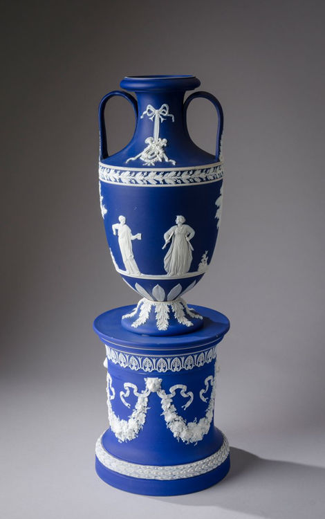 Picture of Dark Blue and White Dip Vase and Drum Base