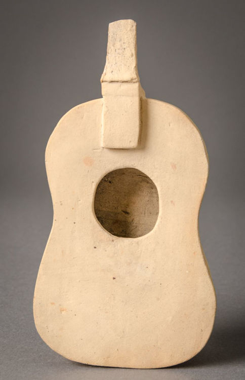 Picture of Bisque Guitar Novelty